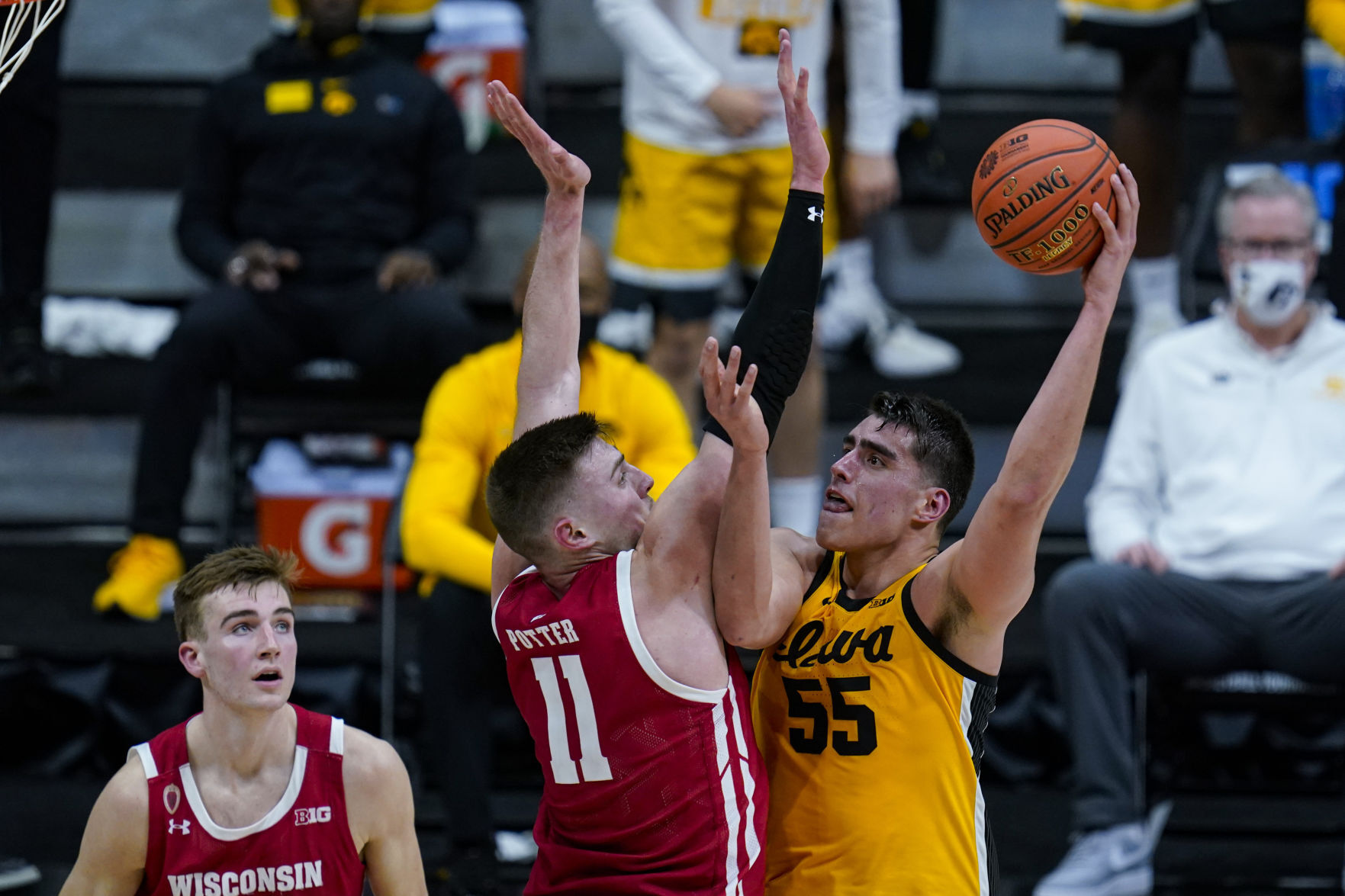 B10 Wisconsin Iowa Basketball